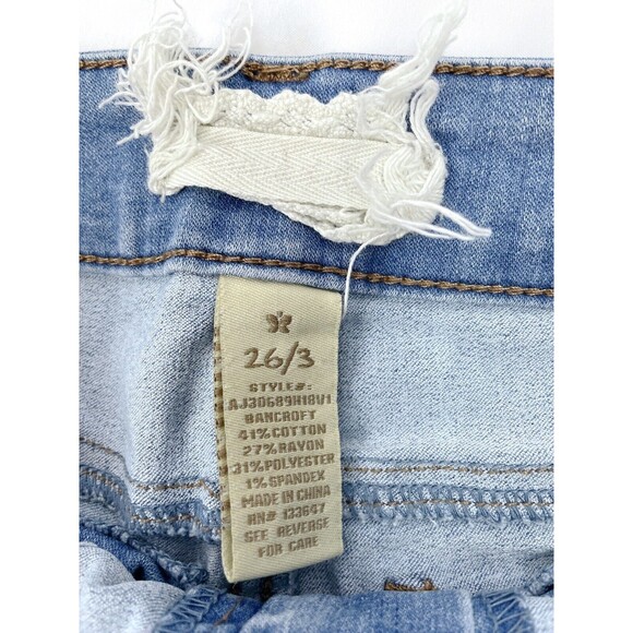 Altar’d State Women 26/3 Denim Jean Shorts Front Pockets Juniors - Picture 5 of 6